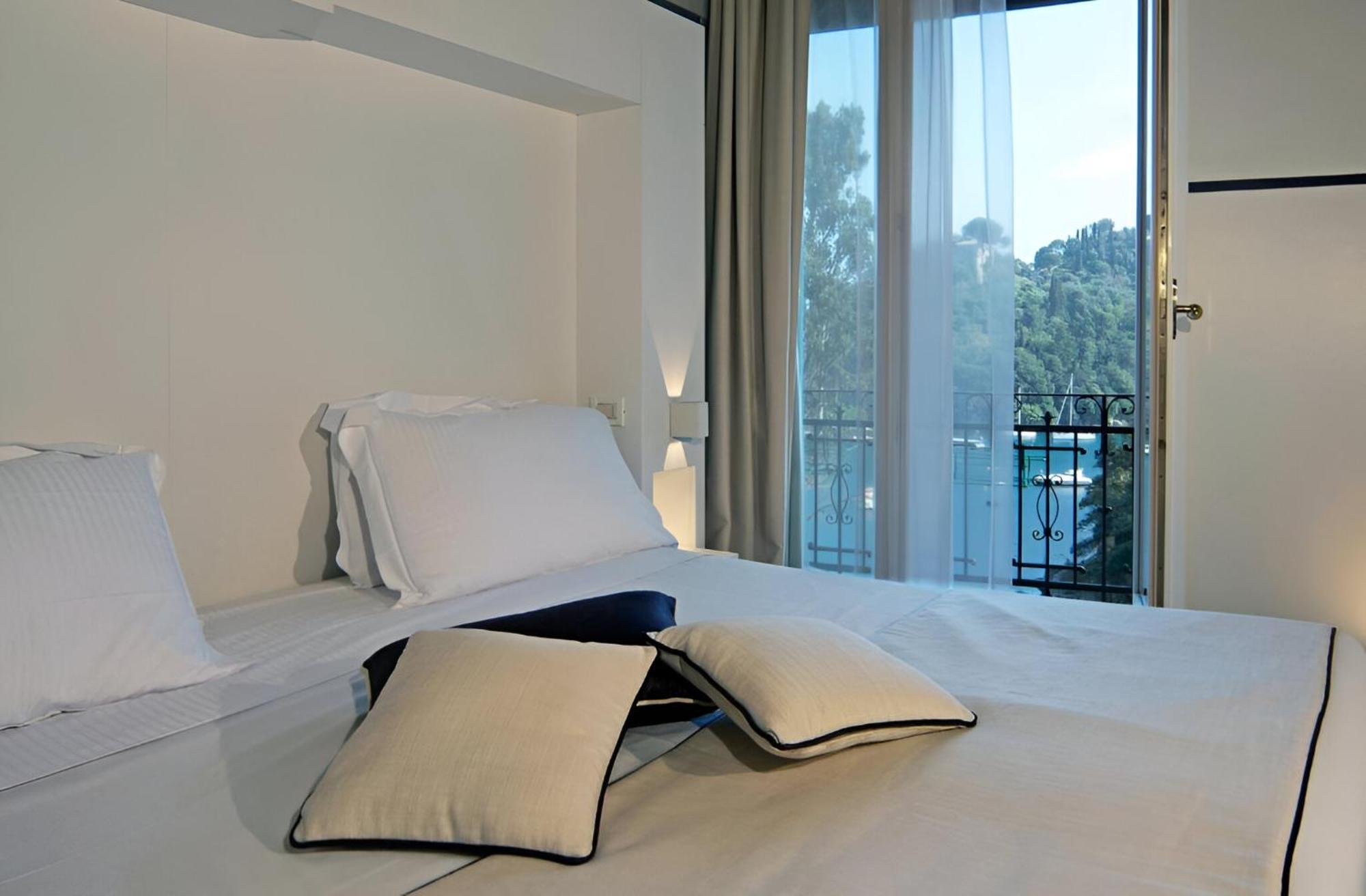 Portofino Deluxe Family Suite - Balcony, Sea View, Private Hotel Beach ภายนอก รูปภาพ